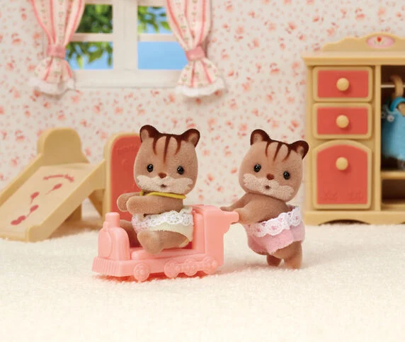 EPOCH SYLVANIAN FAMILIES GEMELOS ARDILLA DE LA NUEZ - Imagen 3