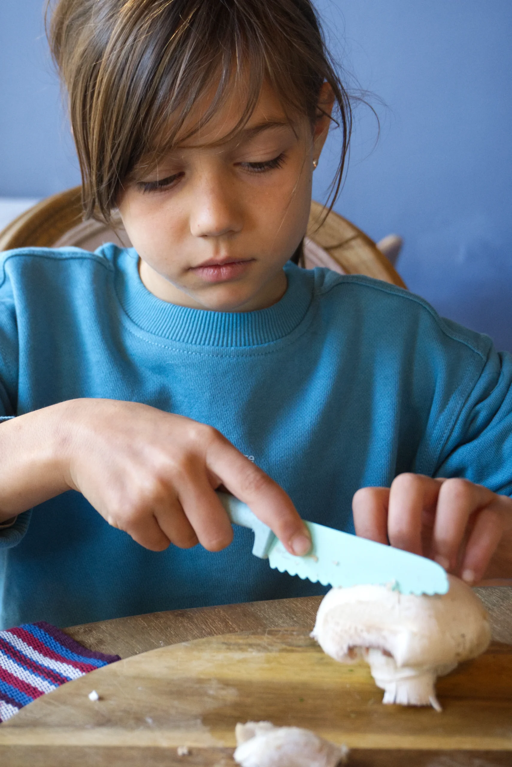 KLYV CUCHILLO CLASSIC SEGURO PARA NIÑOS LAVANDER - Imagen 3