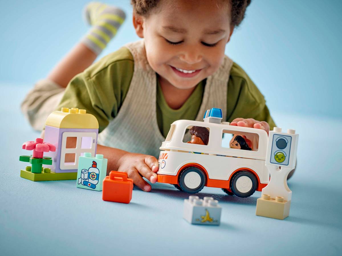 LEGO DUPLO TOWN AMBULANCIA Y CONDUCTOR - Imagen 4