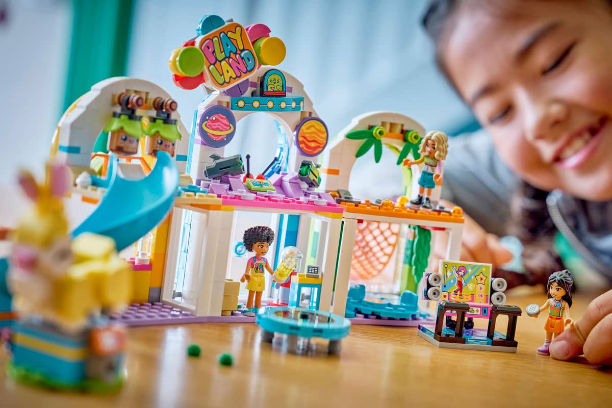 LEGO FRIENDS PARQUE DE JUEGOS CUBIERTO - Imagen 3